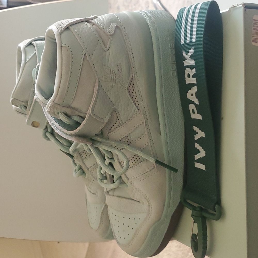 Ivy Park Forum MID